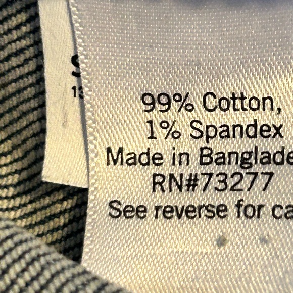 SO Distressed High Rise Mom Jeans Size 9/W29 EUC - Picture 8 of 9